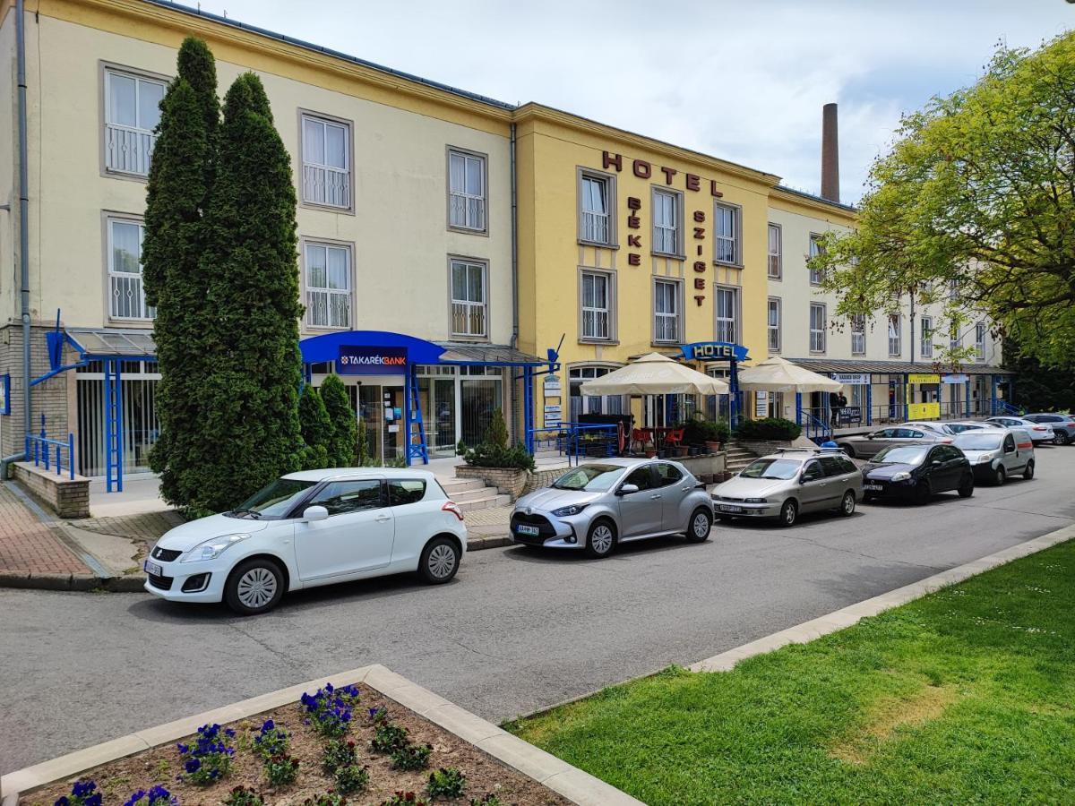 Hotel Beke Sziget Komlo Екстер'єр фото